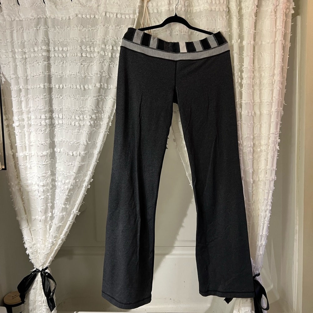 Lululemon groove pants TALL sz 12